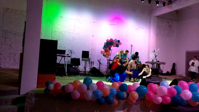 Театр Тринити. Церковь "Благовестие" 14 лет смотреть онлайн