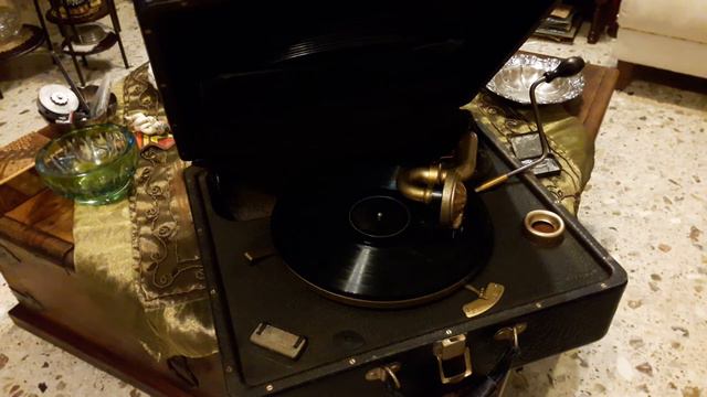 L' Amour Toujours L' Amour - Kenny Baker 1942 смотреть онлайн