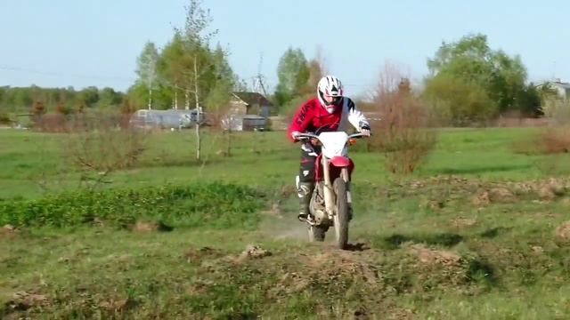 Honda xr250r MD30 2006 смотреть онлайн
