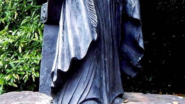 Influential Women in History Who Commanded Respect | Vivid History смотреть онлайн