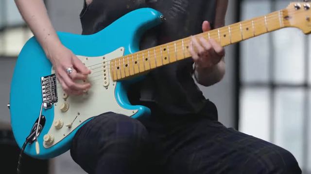 NEW Fender American Professional II Stratocaster Series смотреть онлайн