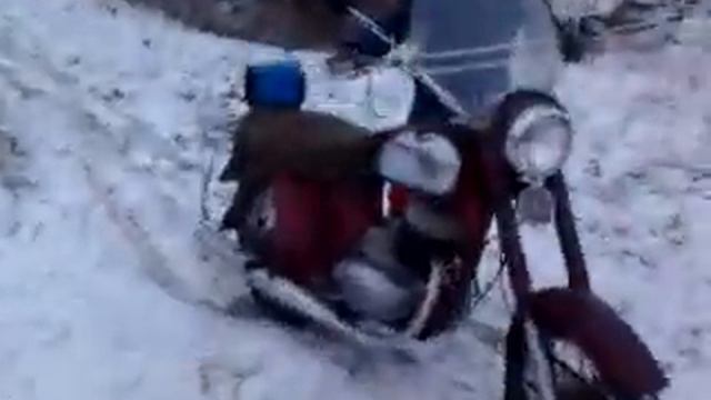 выезд явы 250 на бугор по снегу не удался смотреть онлайн