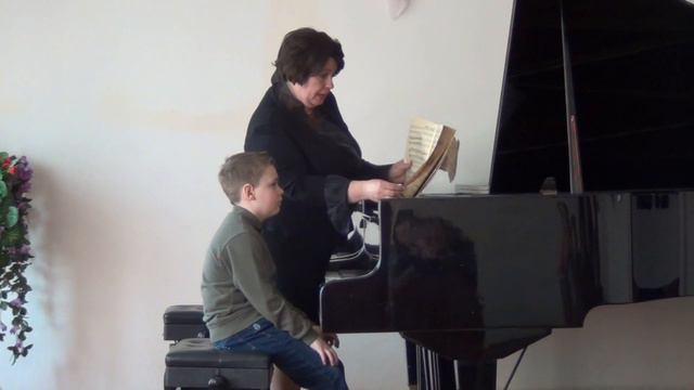 Открытый урок на тему:"Особенности работы над детским фортепианным концертом" смотреть онлайн