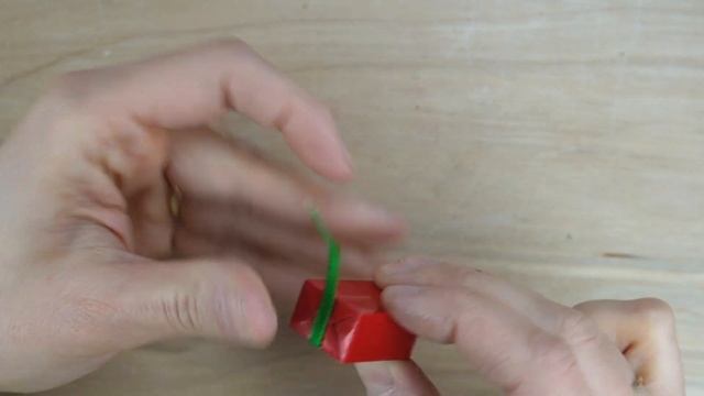 DIY decorating a lantern with Dollhouse Miniatures ? Christmas Decor смотреть онлайн