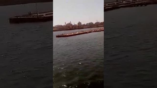 Возле берега черного моря смотреть онлайн