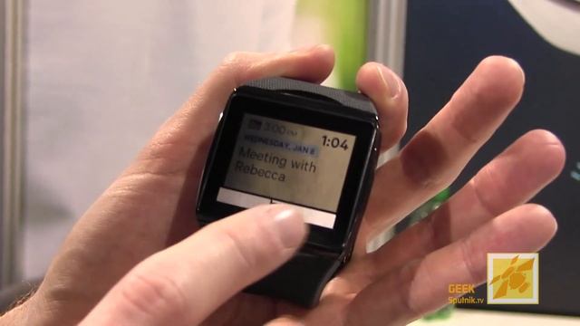 CES 2014: Умные часы с цветным "like e-ink" дисплеем (Qualcomm Toq) смотреть онлайн