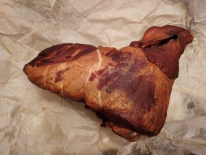 Мясо есть!Окорока копченые готовы! Два месяца труда, за 10 минут