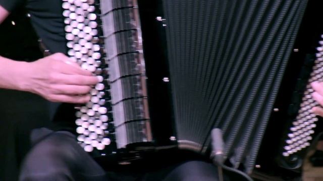 Big Noise Orchestra feat. Mario Stefano Pietrodarchi - Piazzolla, Libertango - at Elbphilharmonie смотреть онлайн