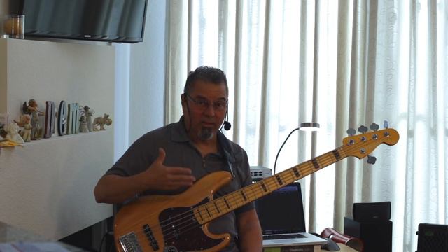 What I dislike about my Fender Bass Ultra смотреть онлайн