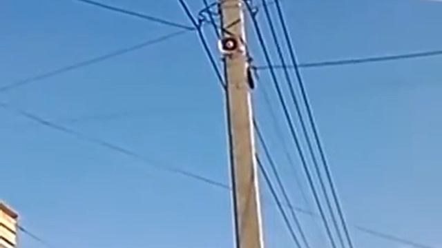 На улица обороны установили музыкальные динамики смотреть онлайн
