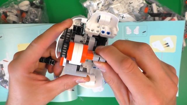XIAOMI БОЕВОЙ РОБОТ КОНСТРУКТОР Xiaomi MITU DIY Mobile Phone Control Robot смотреть онлайн