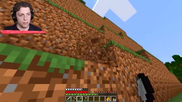 I Built A SECRET CASTLE On Jelly's HARDCORE Troll Server! (Minecraft) смотреть онлайн