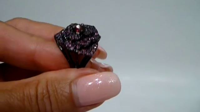 Кольцо с мозамбикским и родолит гранатом Серебро 925 смотреть онлайн