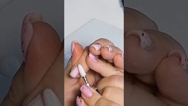 Яркий градиент ? Необычный дизайн ? Укрепление файбер базой. Аппаратный, комби маникюр. Белый маник смотреть онлайн