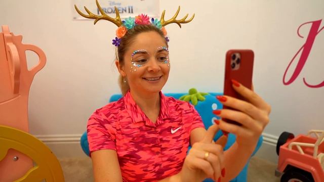 Diana Getting ready for Halloween party смотреть онлайн