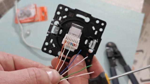 Как подключить интернет розетку !!! смотреть онлайн