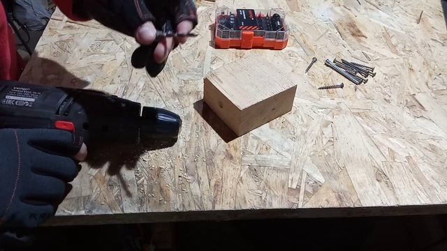 Интересные биты и конфирматное сверло от Днипро-М / Dnipro-M