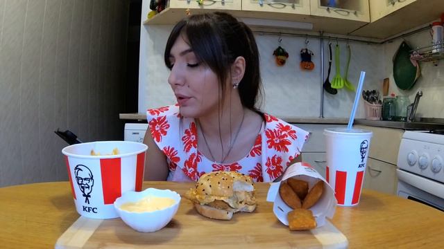 MUKBANG | KFC бургеры, картофель фри, сырные подушечки, кола|Eating Show| 먹방 |не ASMR смотреть онлайн