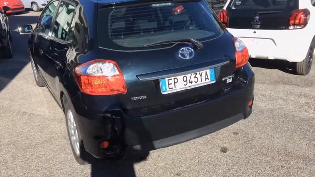 Toyota Auris 1.4 D-4D Active смотреть онлайн
