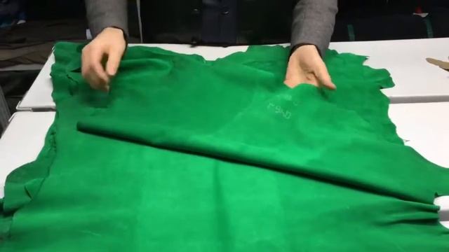 Кожа велюр, зелёный, ИТАЛИЯ смотреть онлайн