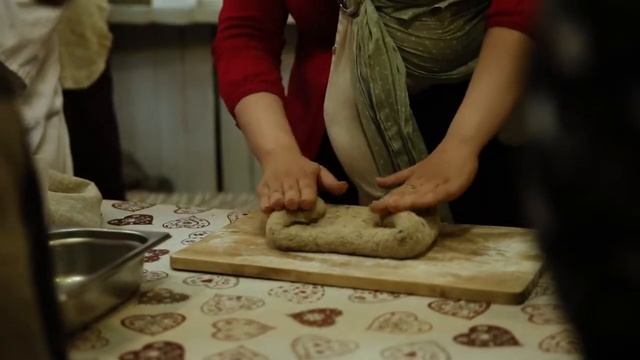 Выпечка хлеба в баре здоровой еды Vegen, Сургут смотреть онлайн