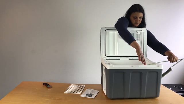 ᐅ Unboxing- Und Testbericht Der Elektrischen 40-Liter-Kühlbox „FA-5170-2“ Von TZS First Austria ☑