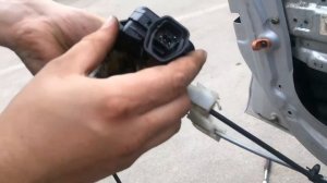 Элантра J3 ремонт активатора замка !