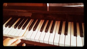 Как играть  Зайка на фортепиано