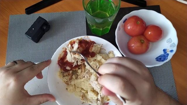 ОБЖОР | ДОМАШНИЕ ГАЛУШКИ ПО-КУБАНСКИ | МАРИНОВАННЫЕ ПОМИДОРЫ смотреть онлайн