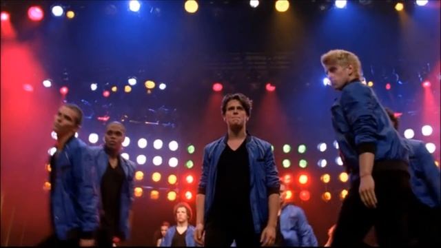Glee - Another One Bites the Dust (Full Performance + Scene) 1x21 смотреть онлайн