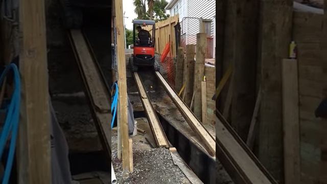 QBS Construction | Climbing out the last meter! смотреть онлайн