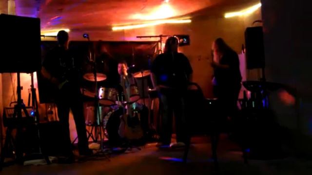 Fast Track Johnny B Good cover смотреть онлайн