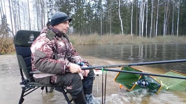 простая рыбалка на поплавочку и хлеб, без заморочек и прикормок... смотреть онлайн