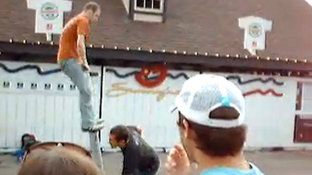 Crazy pogo Stick guy (Huge Back Flip) смотреть онлайн