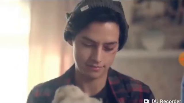 Удалённая сцена с Бетти и Джагхедом 💗 смотреть онлайн