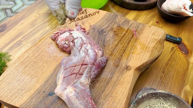 YOU CAN’T IMAGINE HOW DELICIOUS THIS IS!? Butchering and cooking trophy roe deer смотреть онлайн