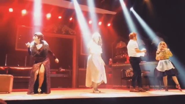 Tudo é Jazz - Simone Gutierrez, Leandro Luna, Livia Dabarian, Carlos Arruza e Alessandra Vertamatti смотреть онлайн