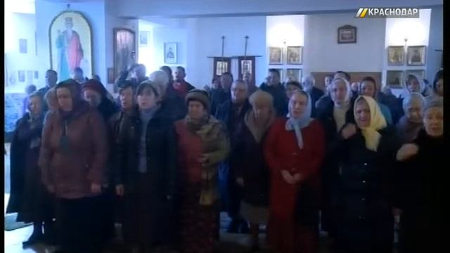Прихожане недостроенного храма в Краснодаре отметили престольный праздник смотреть онлайн