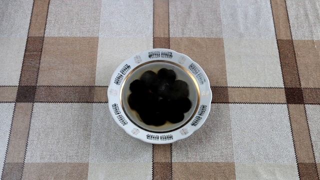 Слоеный салат с курицей и грибами - Праздничный рецепт - Быстро и вкусно - Про Вкусняшки смотреть онлайн