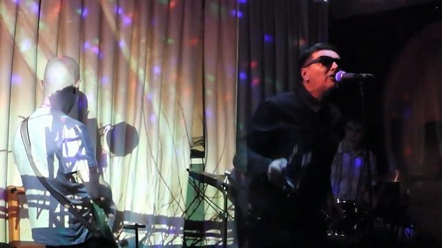 СУПЕРСТРУНЫ - Девушка (песня из репертуара гр. Улицы) смотреть онлайн