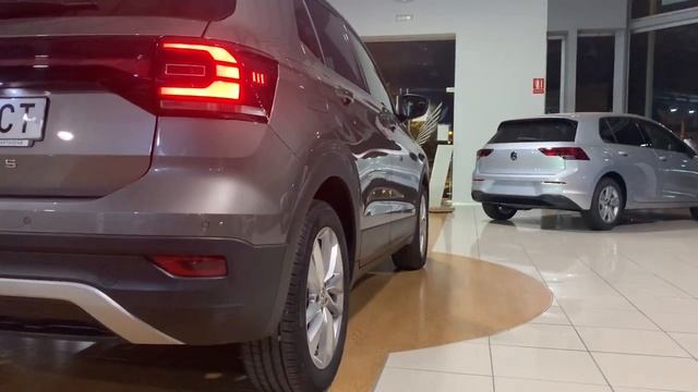 Volkswagen T-CROSS Sport Gris смотреть онлайн