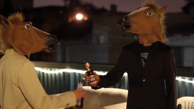 Маска голова лошади (ХИТ интернета) смотреть онлайн