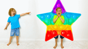 Тёма и Паша играют в Поп ит Челлендж