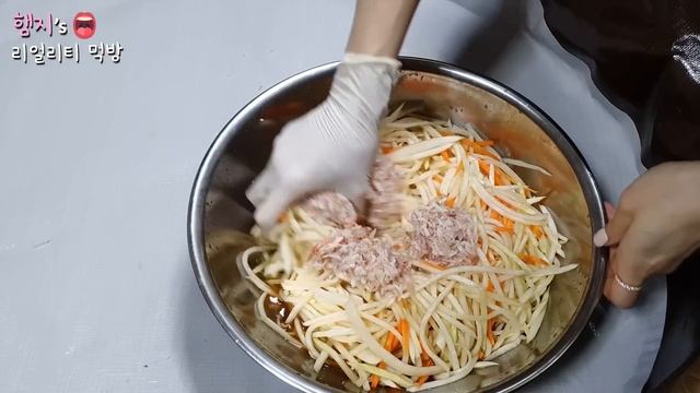 HAMZY’s Cooking? COMPILATIONS PART 4 ★ Korean foods & Other foodsㅣASMR REAL SOUNDㅣ먹방 MUKBANGㅣ смотреть онлайн