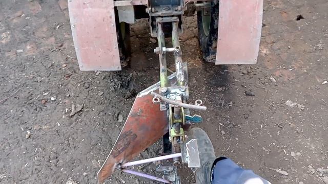 оборотный плуг для мотоблока своими руками смотреть онлайн