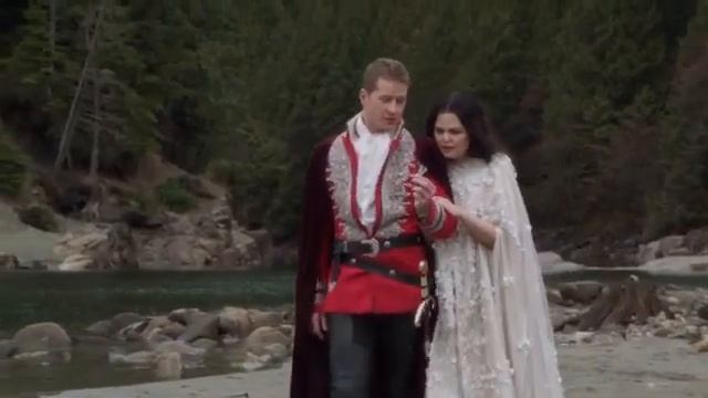 Дэвид будит Белоснежку с помощью поцелуя Истинной любви 1х22 смотреть онлайн