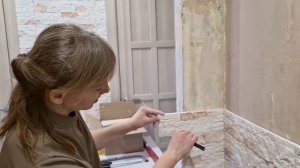 Укладка декоративного камня - мастер класс по отделке гипсовой плиткой под камень стен в квартире