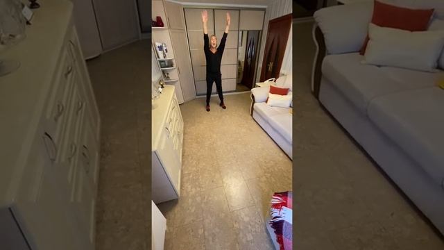 08.05.2020 Танцы от Ермаковых Урок шестой Квикстэп смотреть онлайн