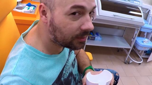 Серная пробка в ухе - как удаляют серу в платной поликлинике. Как удаляют серную пробку врачи смотреть онлайн