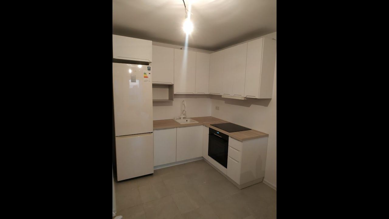 Кухня с интегрированными встроенными ручками Тренто белая